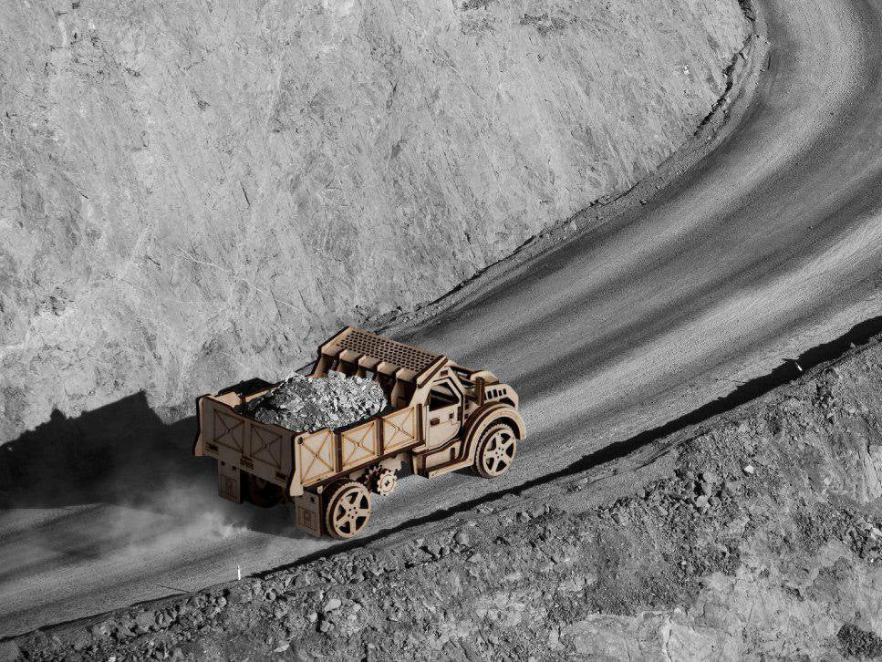 American Truck - Wooden 3D mechanical model. No glue or cutting required Construction set .jpg