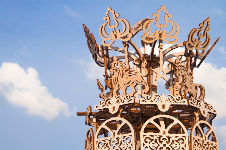 Carousel - Wooden 3D mechanical model. No glue or cutting required Construction set