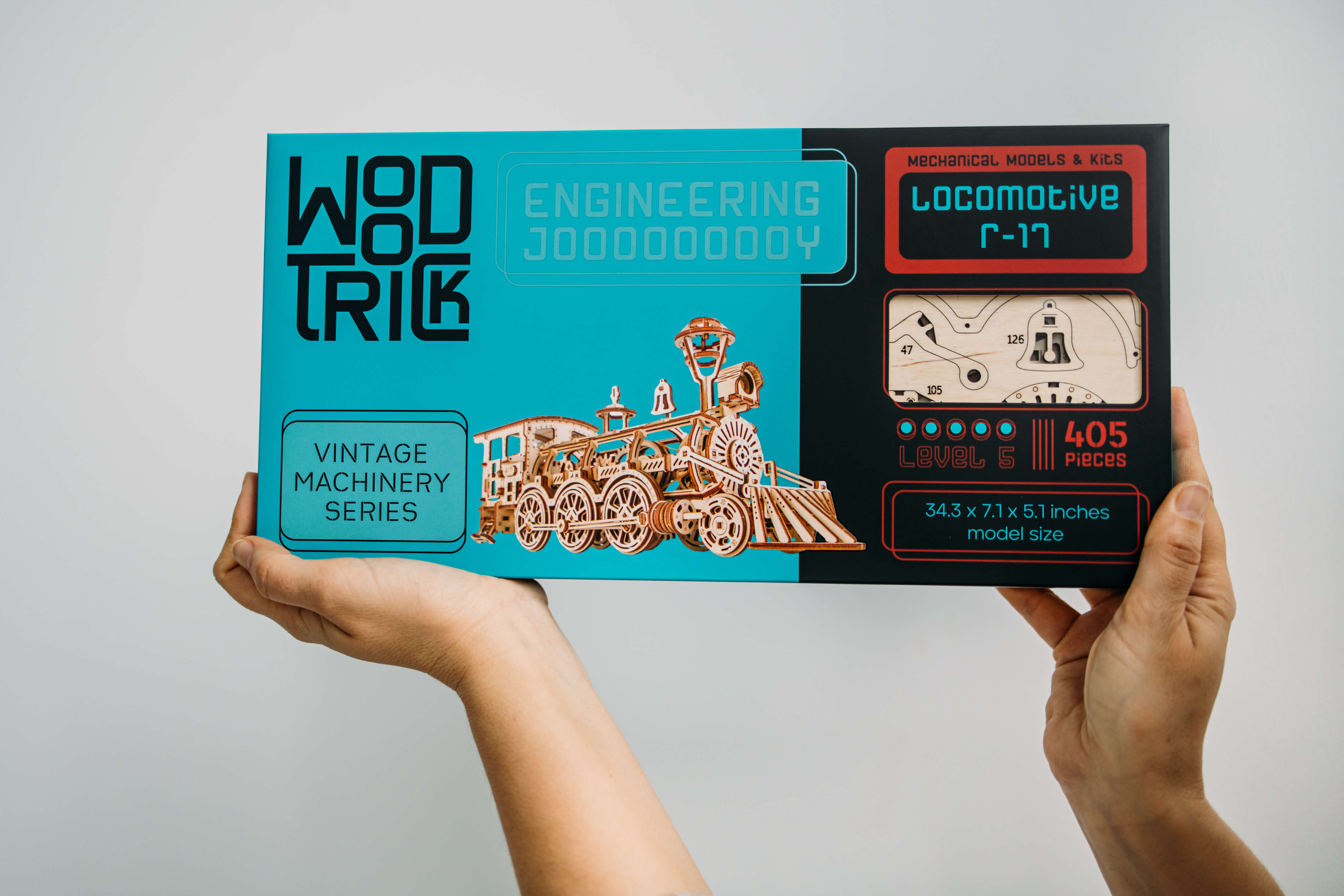 Locomotive R17 image-5 English