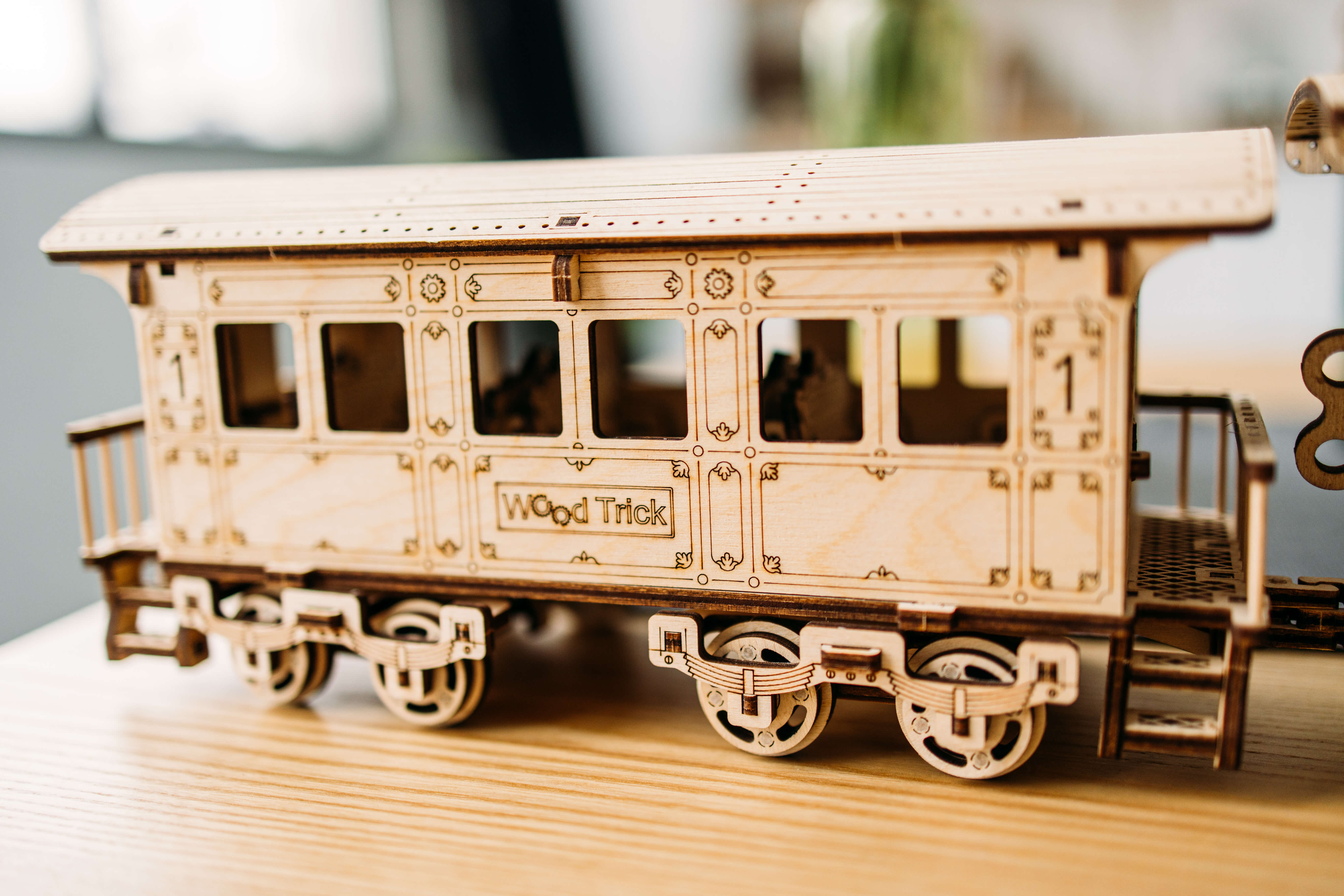 Locomotive R17 image-8 English